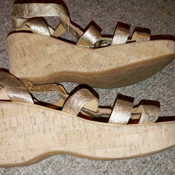 Cork wedge - Picture 2 of 3